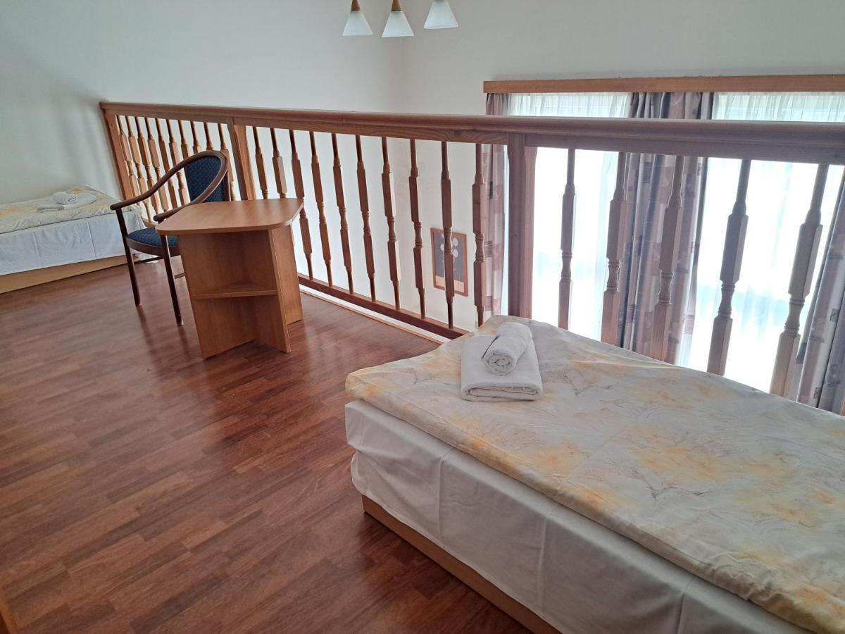 Hasicsky Hotel Pribyslav Exterior photo